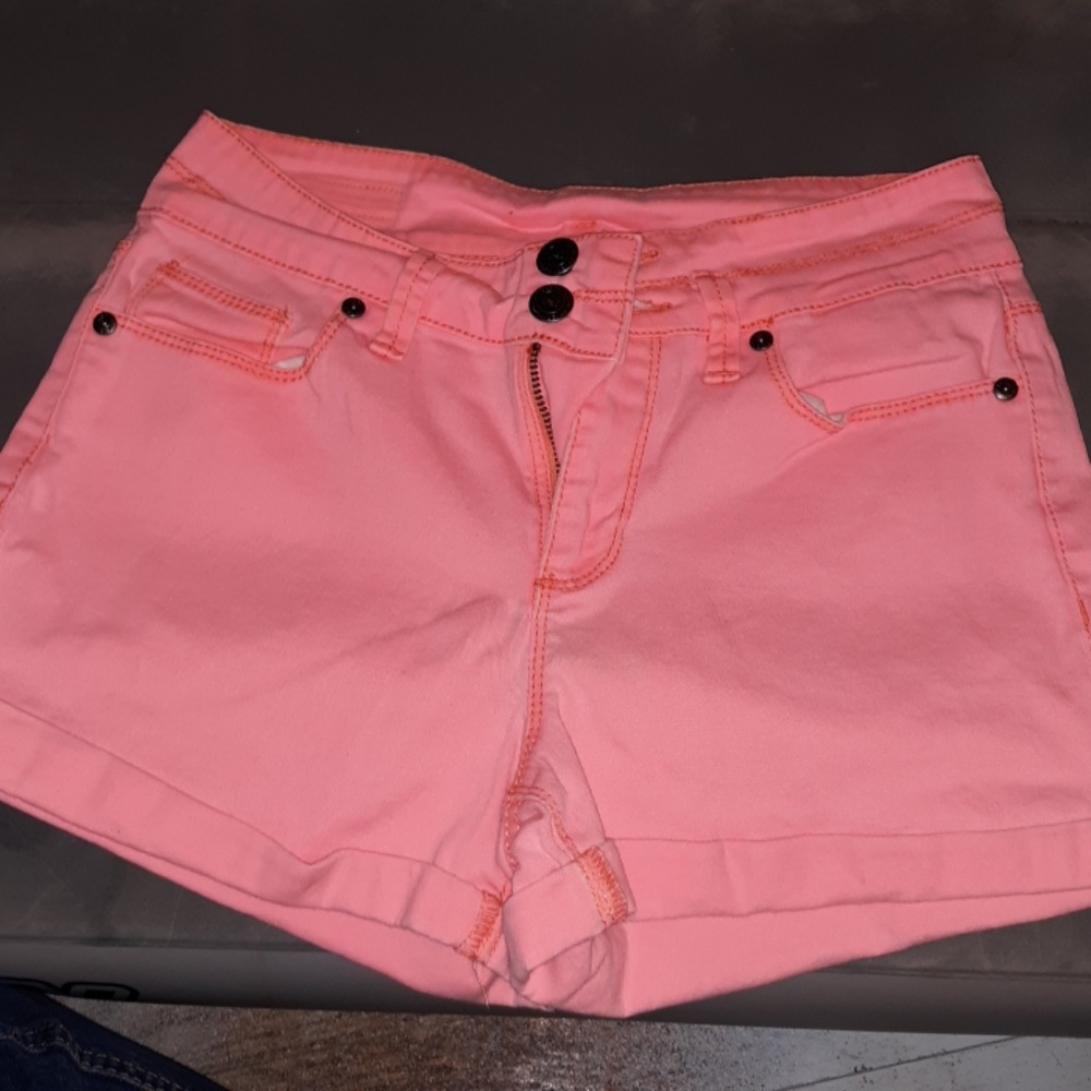 Junior size 5 Lei shorts